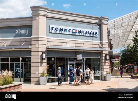 tommy hilfiger designer outlet